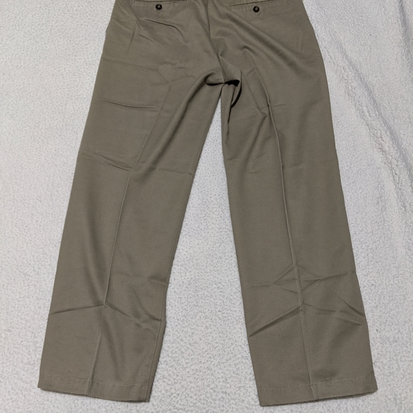 Dockers dress pants 32 x 30 - Picture 4 of 4